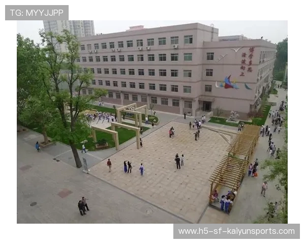 育英学校事件后，校方多次开会推出六条铁律，育英学校的校训是什么